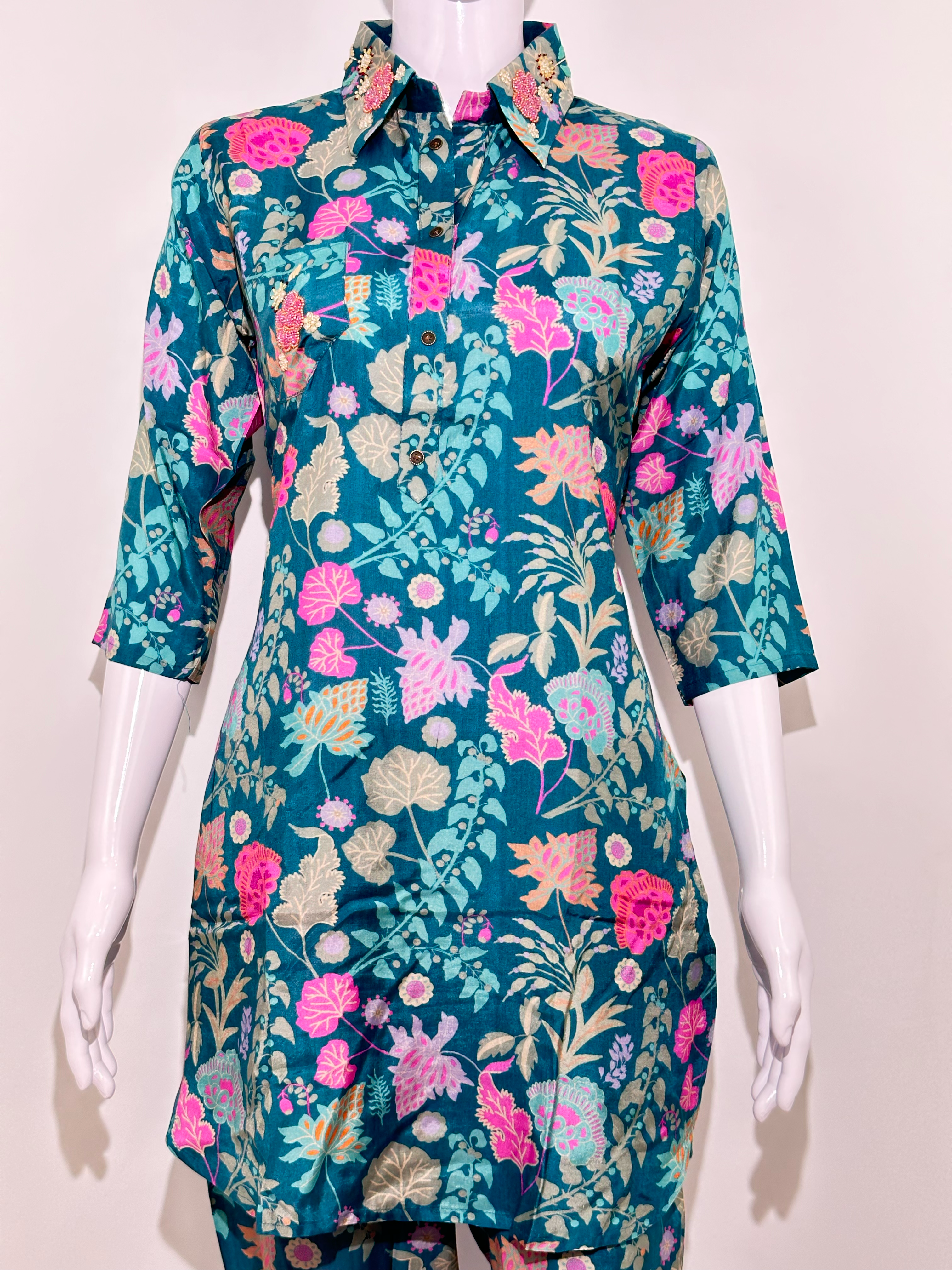 Muslin Hand work Coord Set - Collar Embroidery
