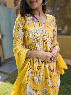 Image of Mul Cotton Alia Cut Sharara Set with Nazlin Dupatta- 3 Piece